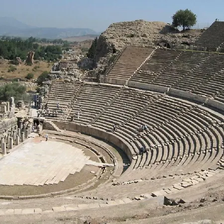 מלון Papillonada